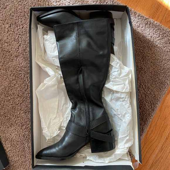 BRAND NEW Black Leather Boots - Picture 2 of 5